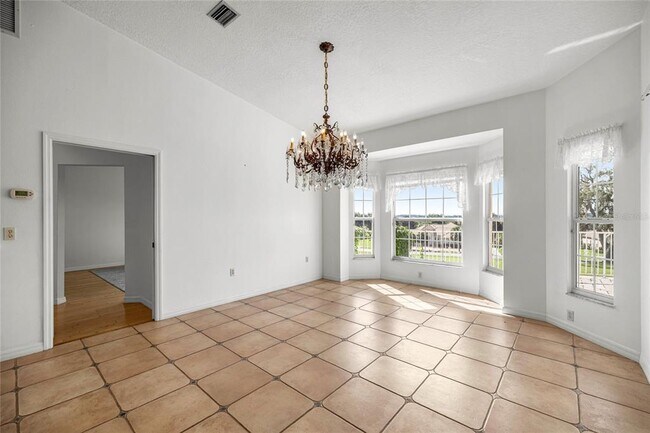 Building Photo - 482 W Fenway Dr