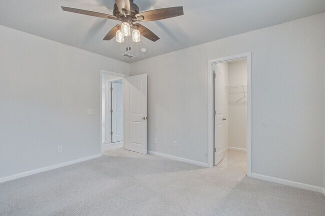 Building Photo - 602 Mountain Laurel Cir