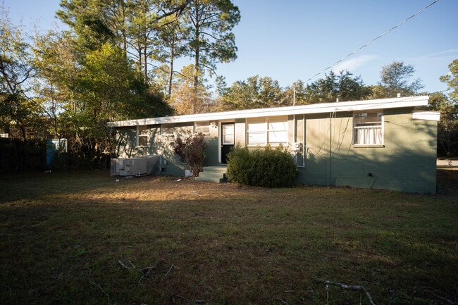 Building Photo - 700 16th Ave