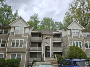 Building Photo - 6760 Willowbrook Dr