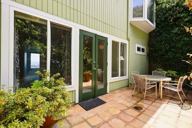 Building Photo - 45 Graystone Terrace