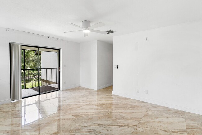 Building Photo - 1647 Cabot Ln
