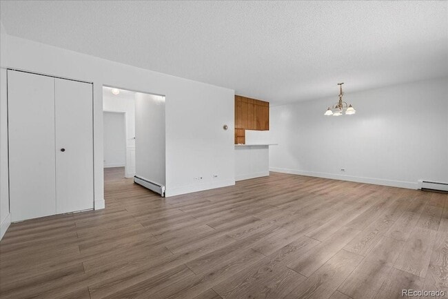 Building Photo - 2150 S Vaughn Way