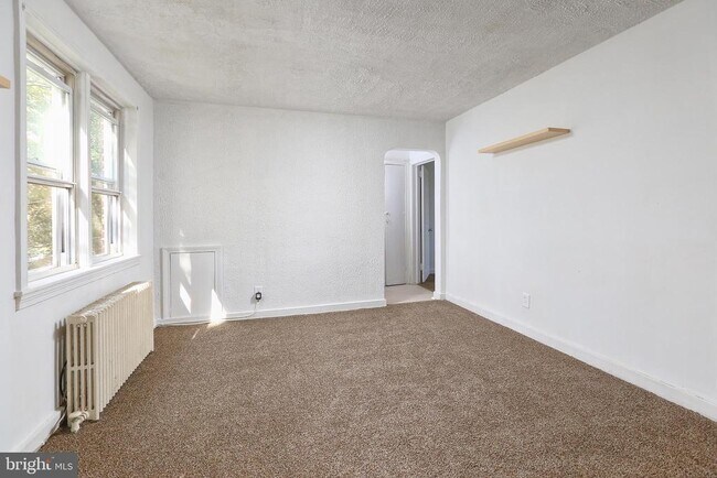 Primary Photo - 707 Broadway