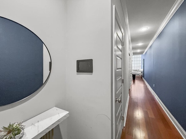 Building Photo - 1421 N 5th St