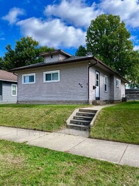 Building Photo - 126 Monmoor Ave