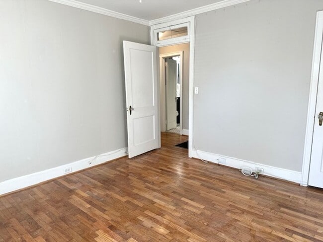 Building Photo - CHARMING HOME IN ROSEWOOD