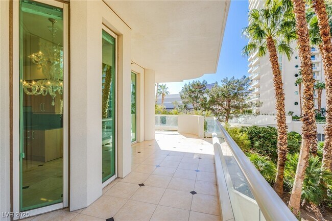 Building Photo - 2857 Paradise Rd