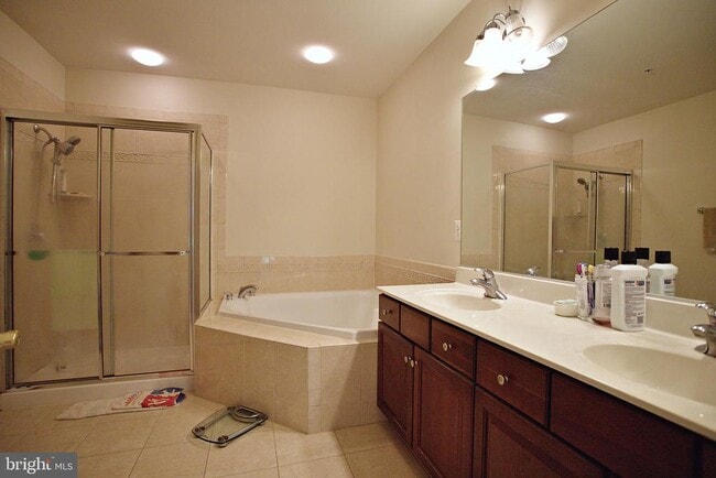 Building Photo - 4539 Whittemore Pl