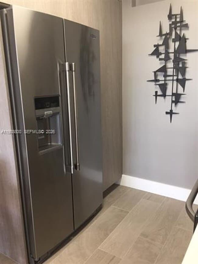 Building Photo - 100 Lincoln Rd