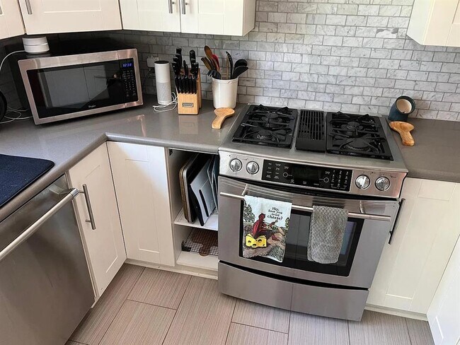 Building Photo - 1314 Arcadia Ave