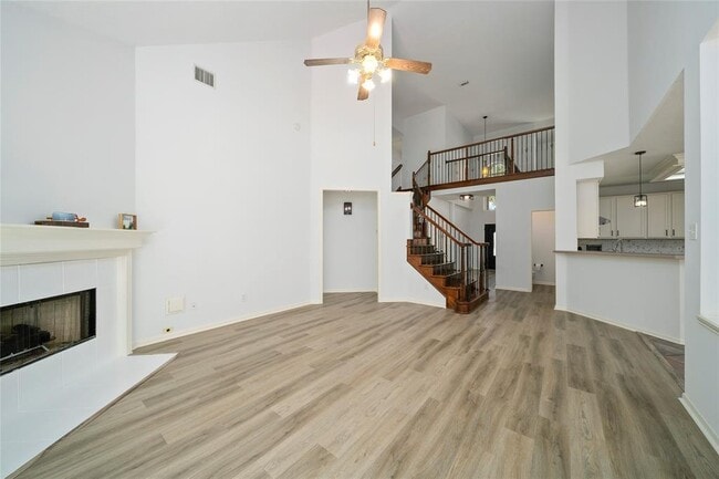 Building Photo - 2111 Scenic Hollow Ct
