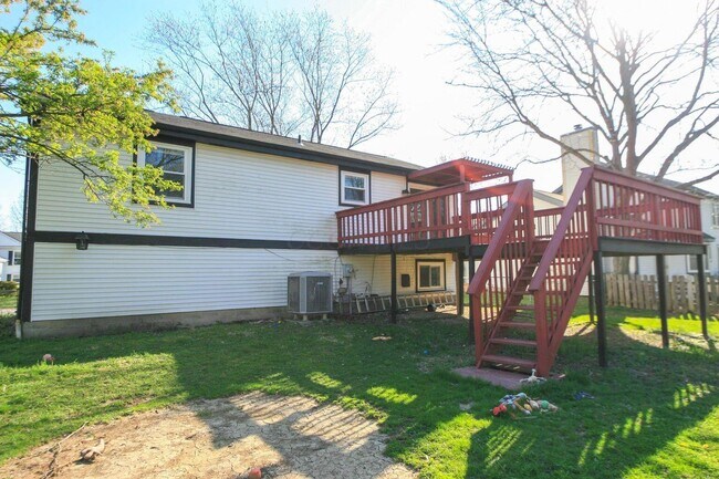 Building Photo - 1080 Arapaho Ave