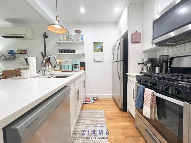 Building Photo - 1 bedroom in BROOKLYN NY 11216