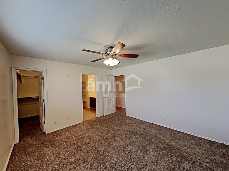 Building Photo - 8607 McGinnis Ln