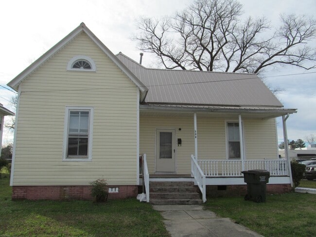 Primary Photo - 209 E Caswell St