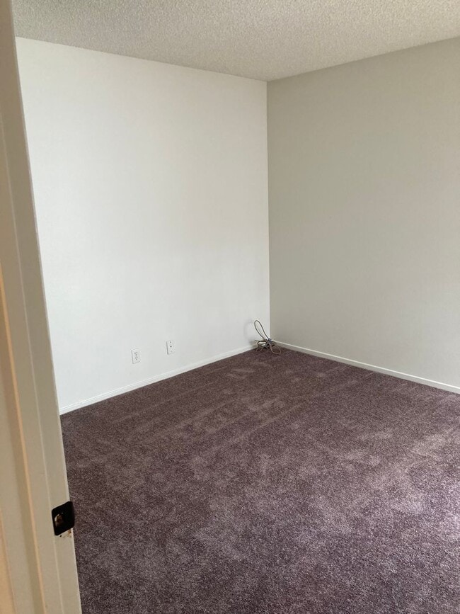 Building Photo - 25606 Spinnaker Dr