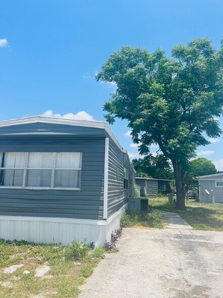 Building Photo - 6712 Stardust Ln