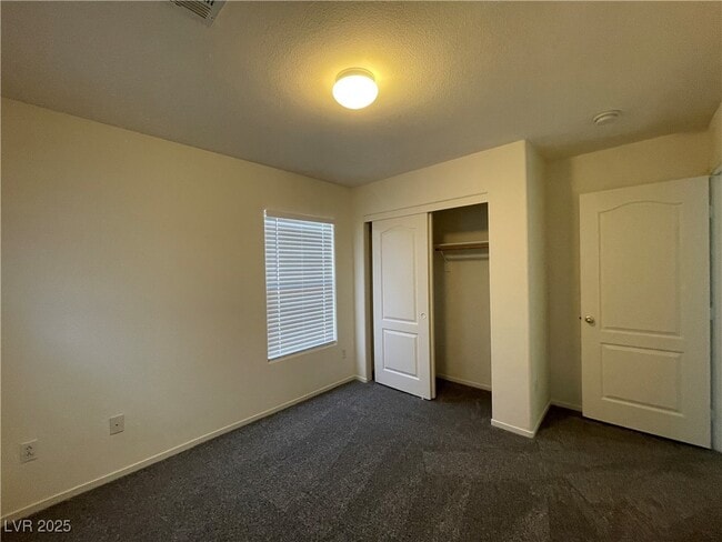 Building Photo - 9210 Pembrook Falls Ave