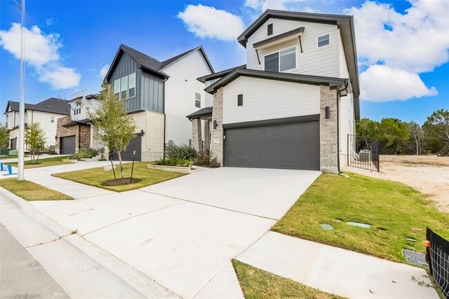 Building Photo - 2008 Kit Cir