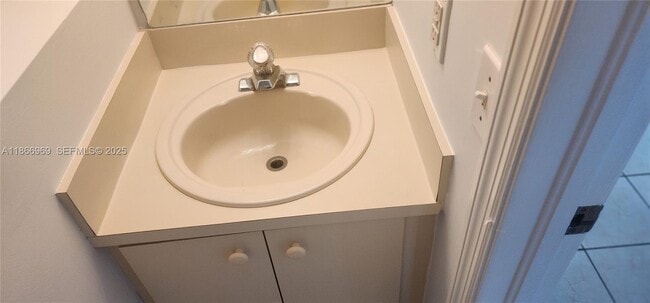 Building Photo - 8545 SW 152nd Ave