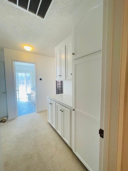 Building Photo - 1150 Stafford Dr