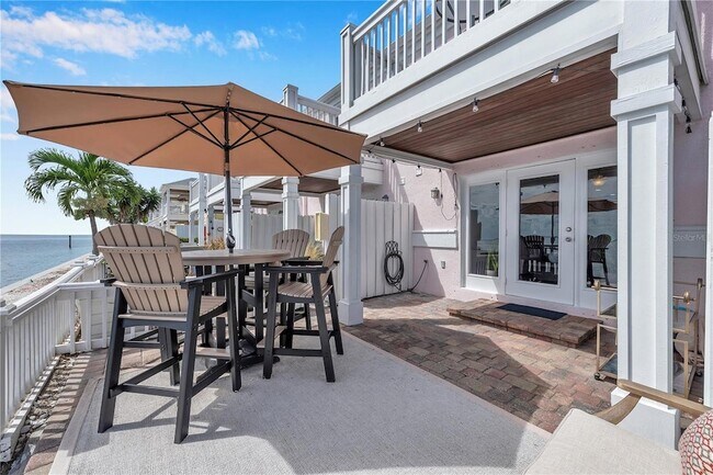 Building Photo - 5172 Coquina Key Dr SE