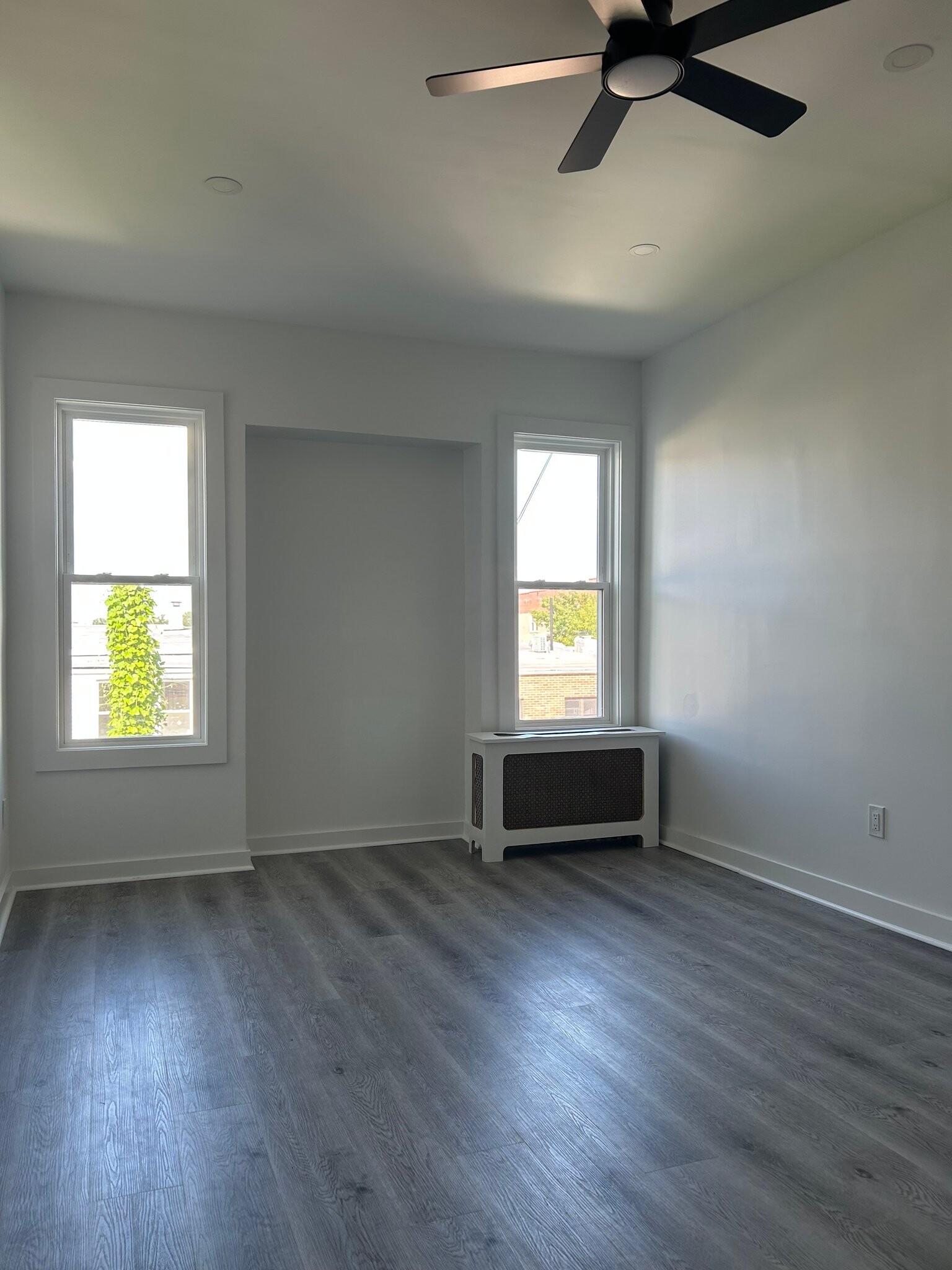 Building Photo - 739 43rd St