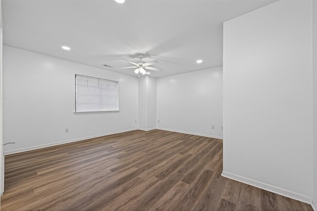 Building Photo - 10039 Morocco Rd