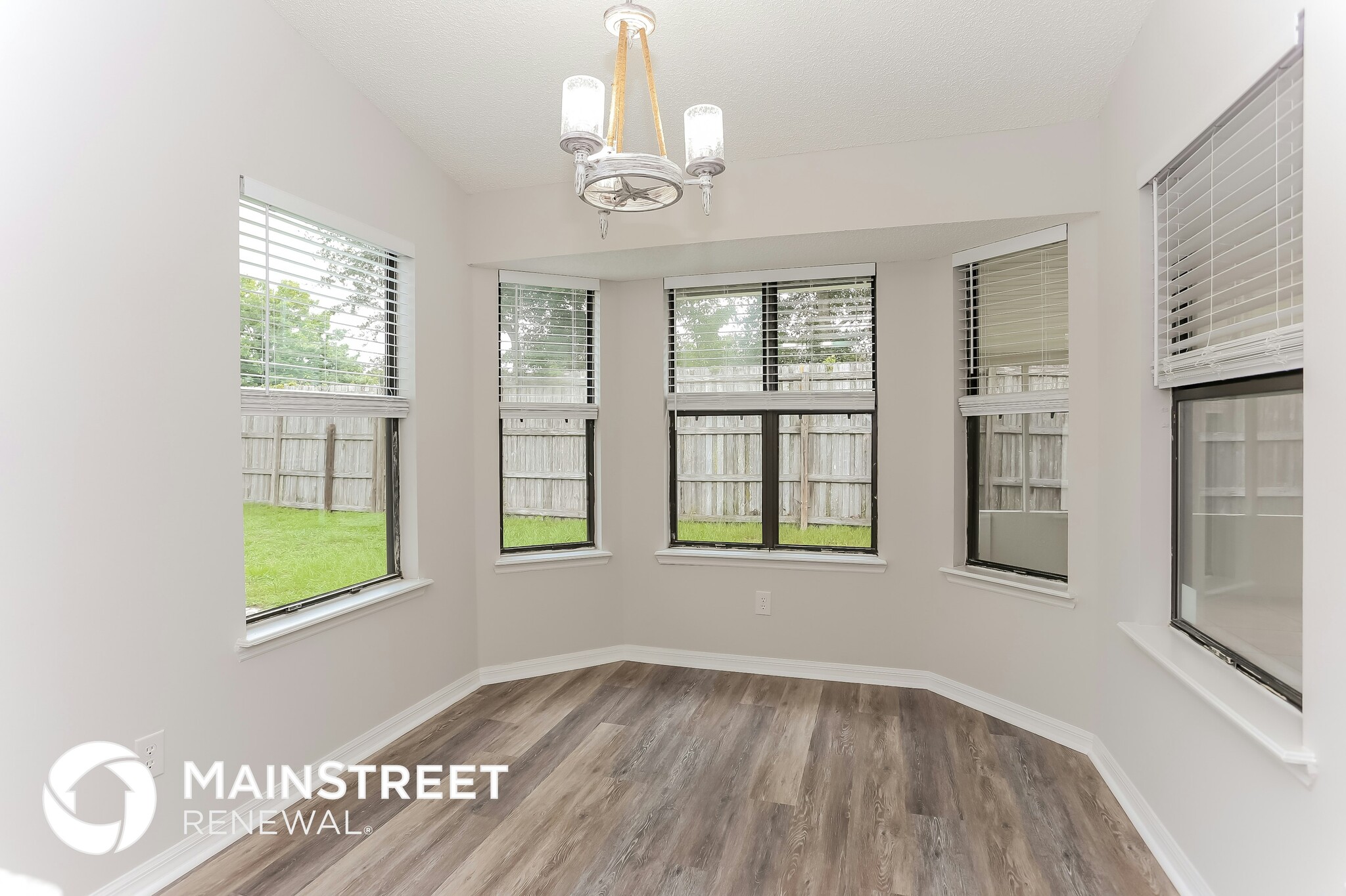 Building Photo - 8891 Ivymill Pl N