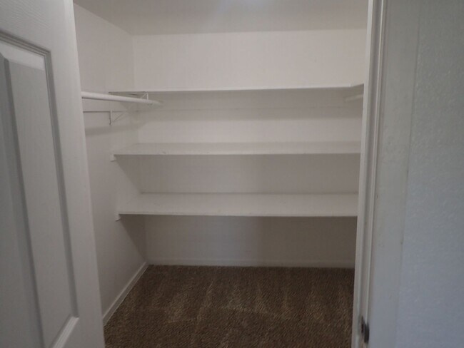 Building Photo - 417 S Richmond Rd