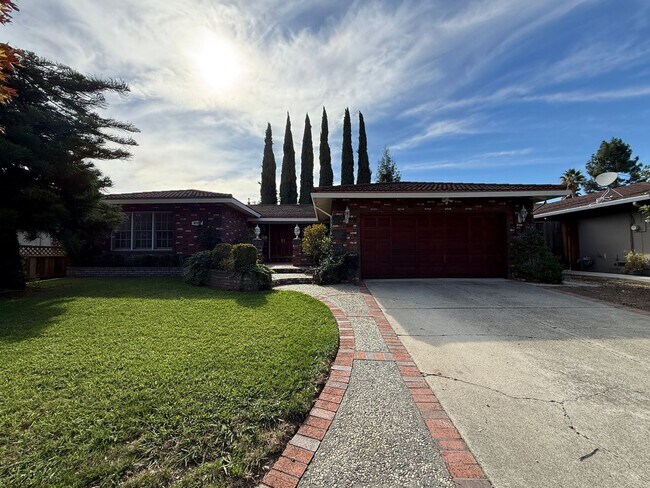 Primary Photo - Spacious South San Jose Home with 3 Bedroo...