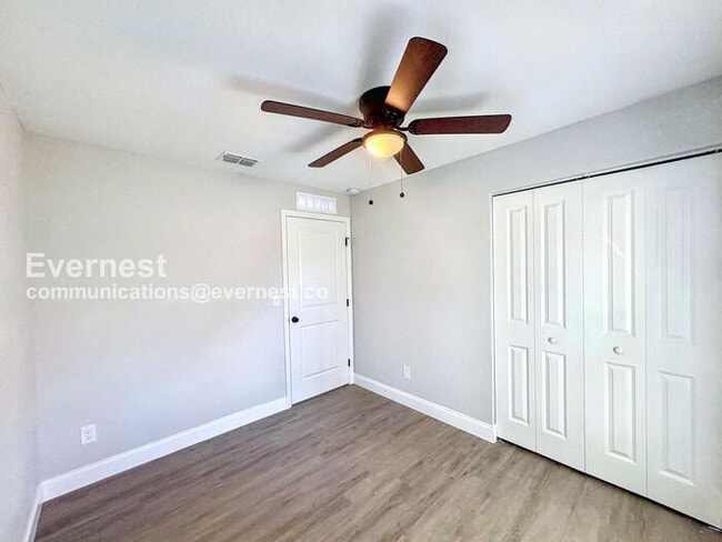 Building Photo - 1919 21st St S