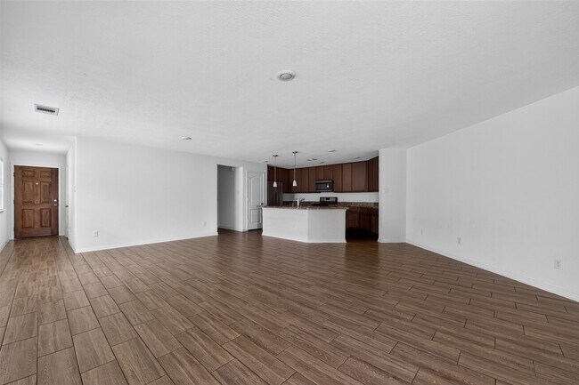 Building Photo - 6014 Wakanda Ln