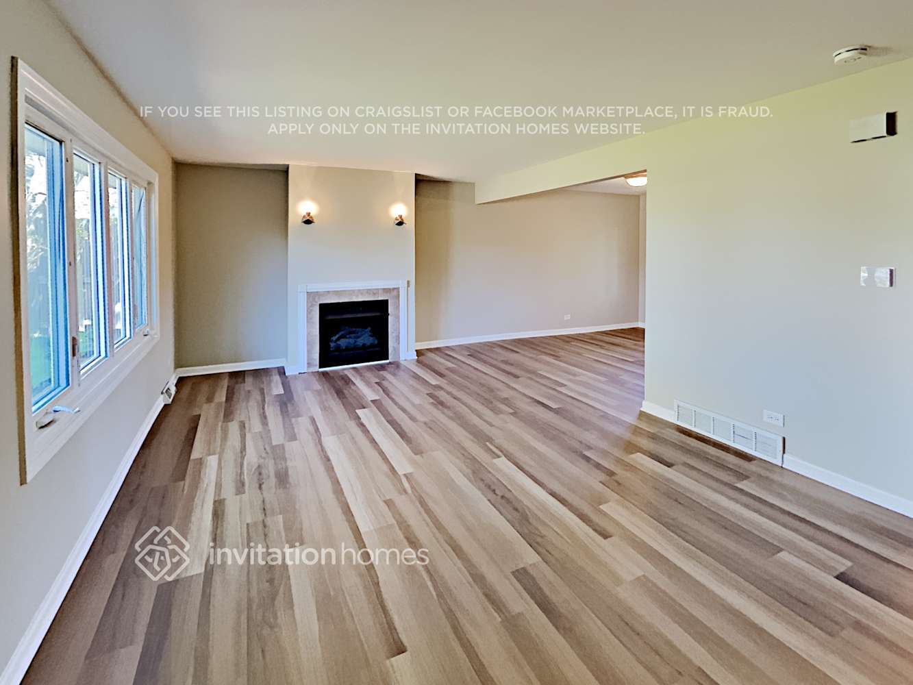 Building Photo - 15105 Long Ave