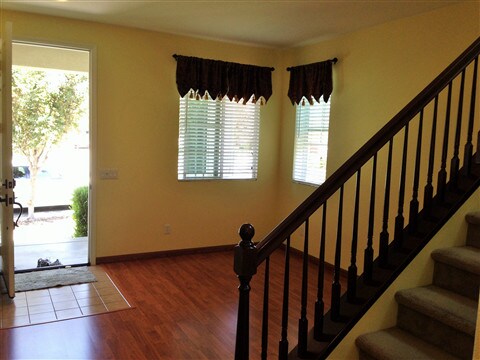 Building Photo - 40126 Canton Ct