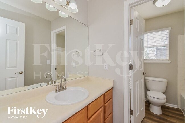 Building Photo - 8739 Langford Dr