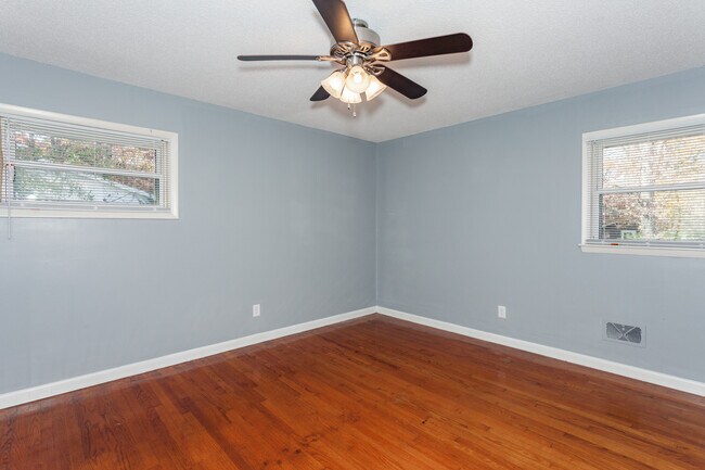 Building Photo - 3405 Melrose Dr