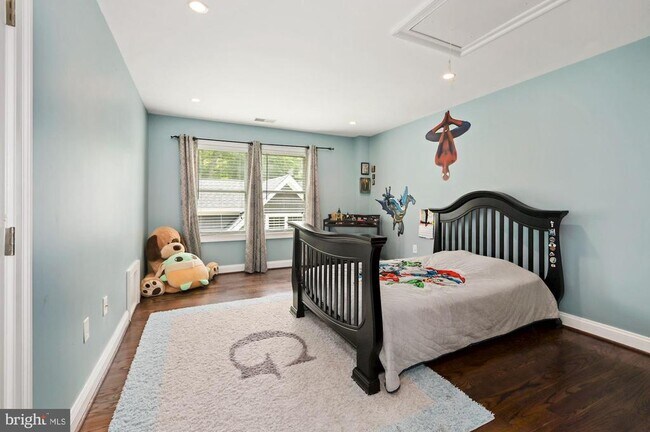 Building Photo - 6005 Selvyn Rd