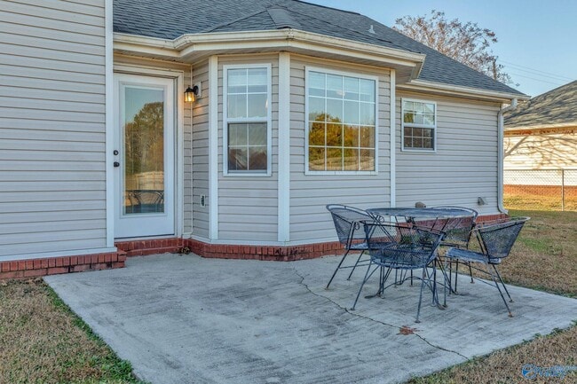 Building Photo - 113 Delta Pine Dr