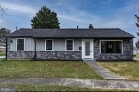 Building Photo - 259 Pinecrest Dr