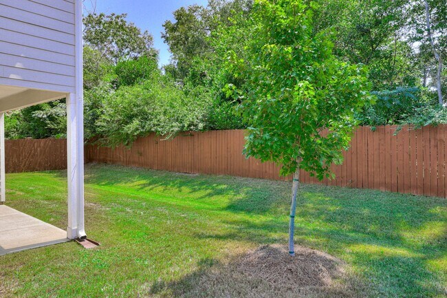 Building Photo - Beautifully maintained 4 / 2.5 home in Joh...