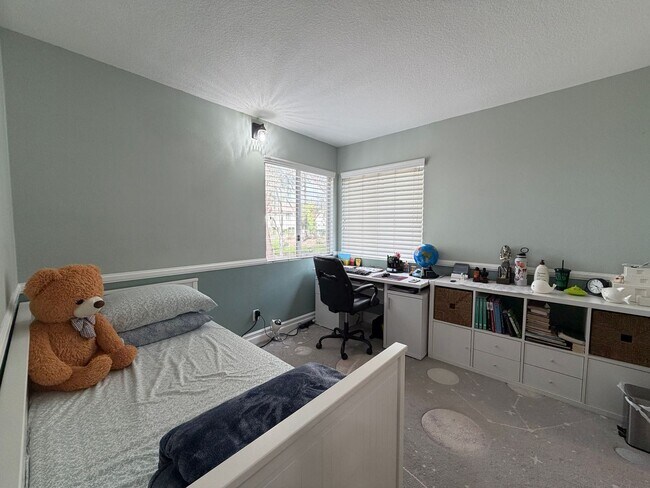 Building Photo - 29164 Greenbrier Pl