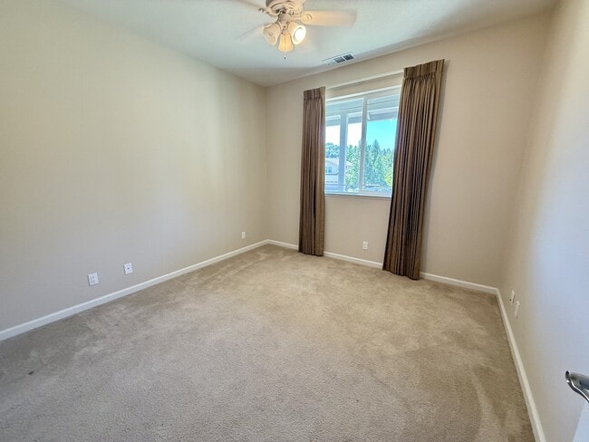 Building Photo - 1580 Kilham Ct