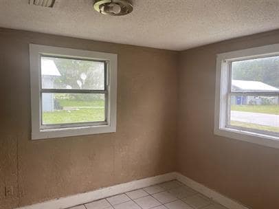 Building Photo - 10 Lenox Ct