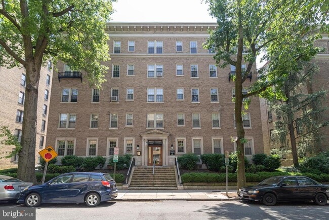 Building Photo - 1910 Kalorama Rd NW
