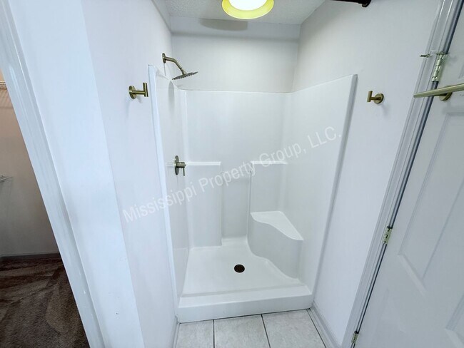 Building Photo - 3BR/2BA Home For Rent