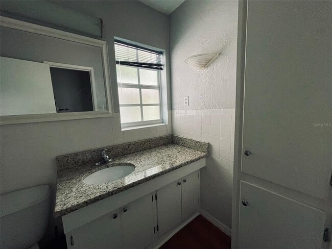 Building Photo - 1039 S Frankland Rd