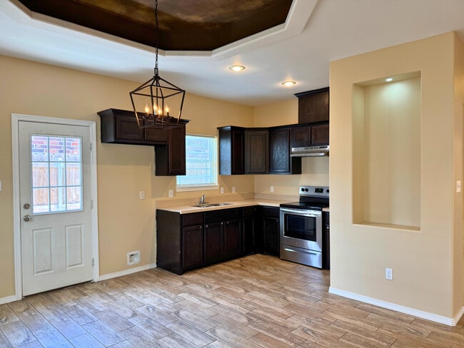 Building Photo - 3005 Basil Dr