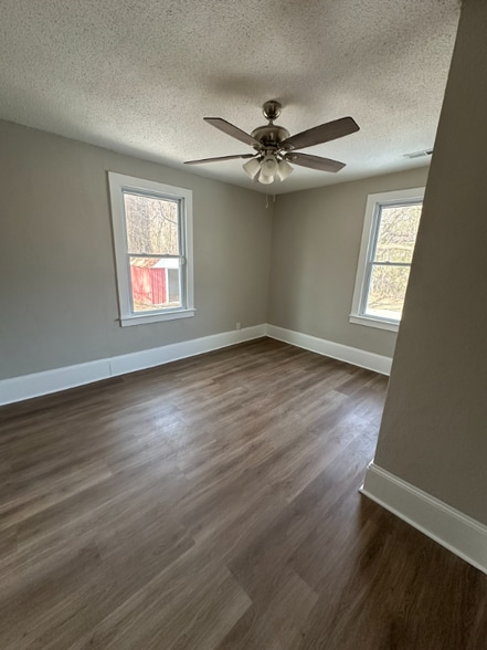 Building Photo - 2715 Cole Rd